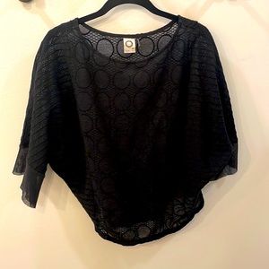 Akemi and Kin, Black Peasant Top. Crocheted pattern and large sleeves. XS.
